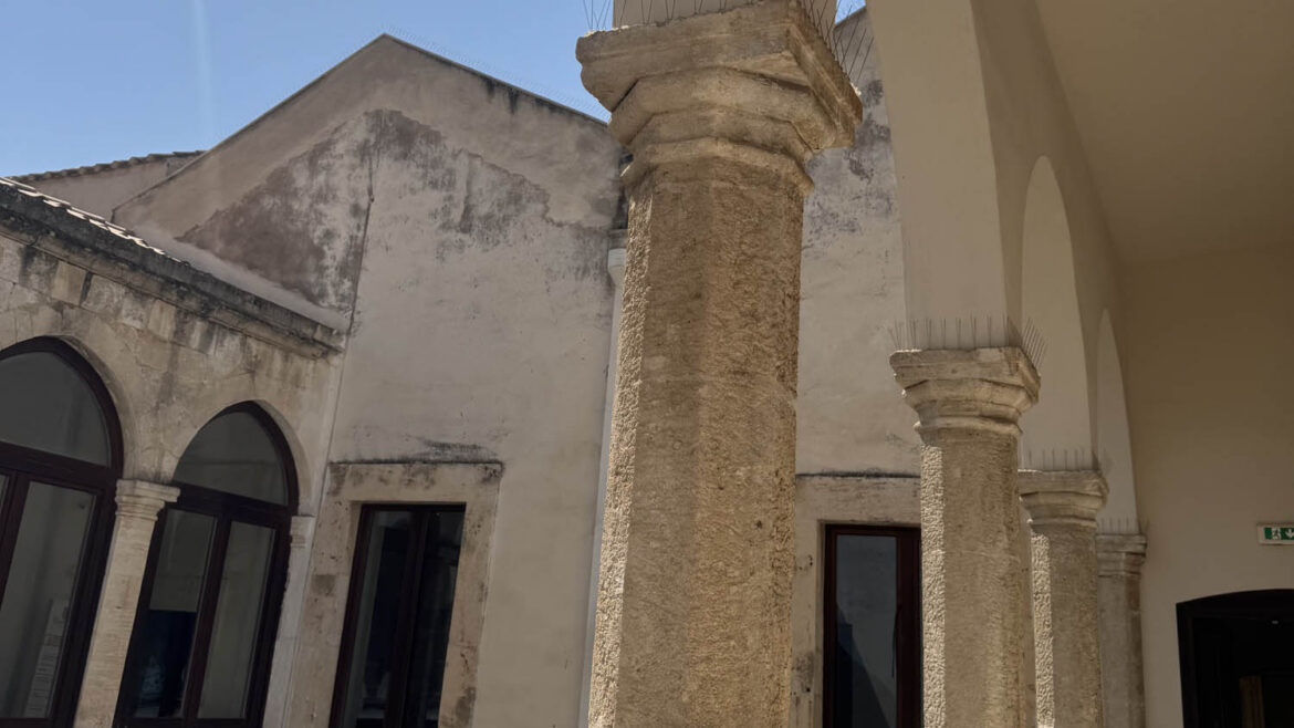 Marica Mastrangelo, Chiostro Convento San Benedetto, Conversano, 2026