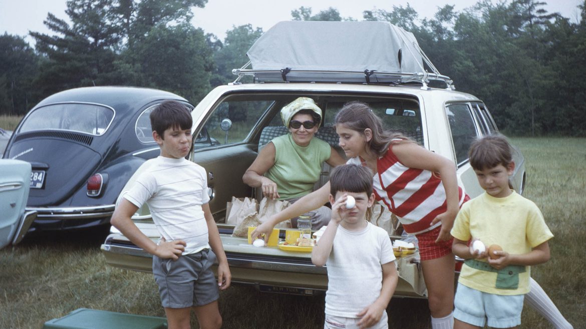 Autore sconosciuto, fondo "Pastorale Americana", agosto 1971 © Archivio Memory is not a file