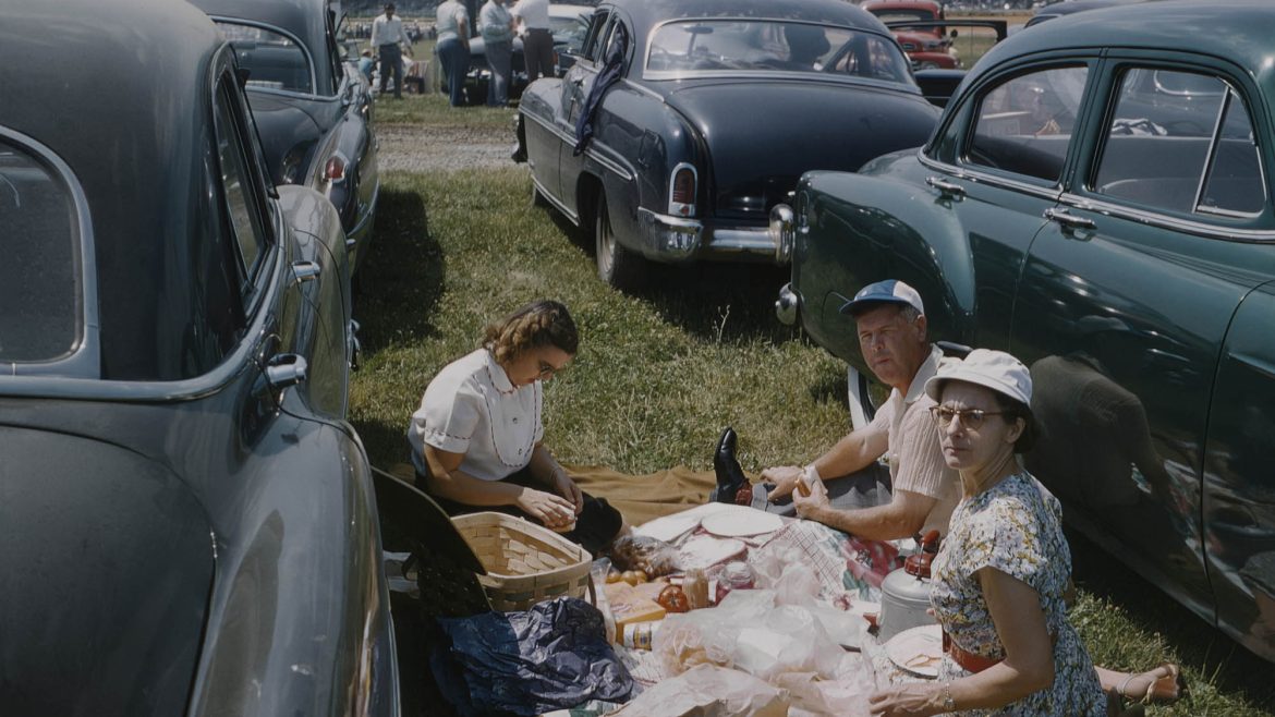 Autore sconosciuto, fondo "Pastorale Americana", luglio 1955 © Archivio Memory is not a file