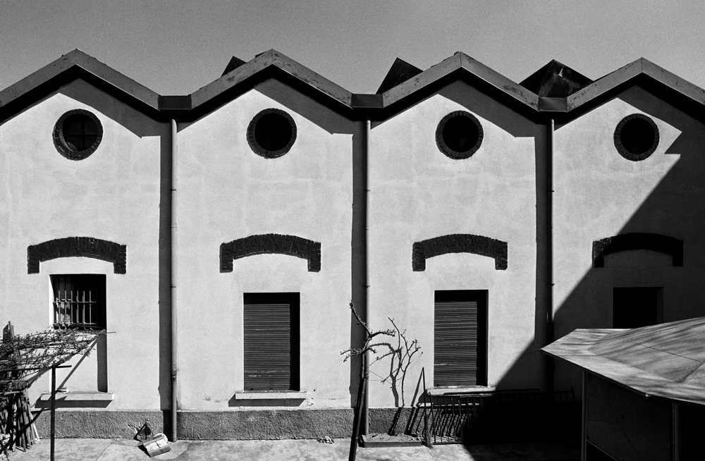 Gabriele Basilico, ritratti di fabbriche, Milano 1978-1980. © Gabriele Basilico/Archivio Gabriele Basilico, courtesy MUNAF - Museo Nazionale di Fotografia